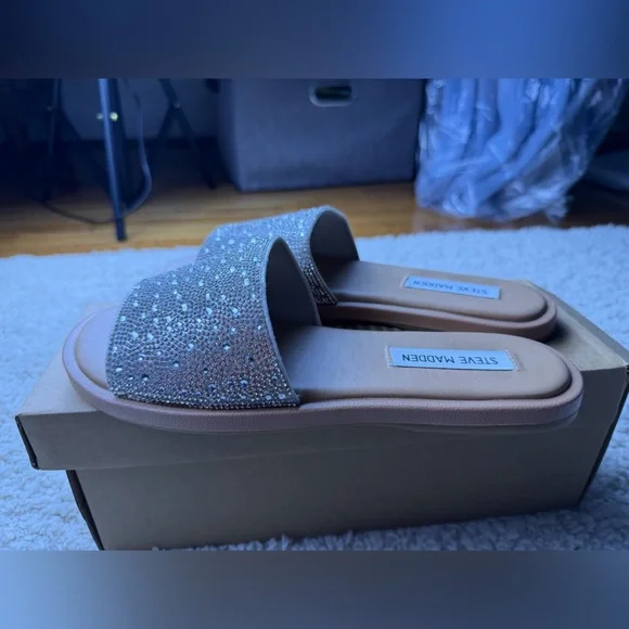 Women’s 7 Steve Madden Sienna-R Rhinestone Sandals NEW - Picture 4 of 9